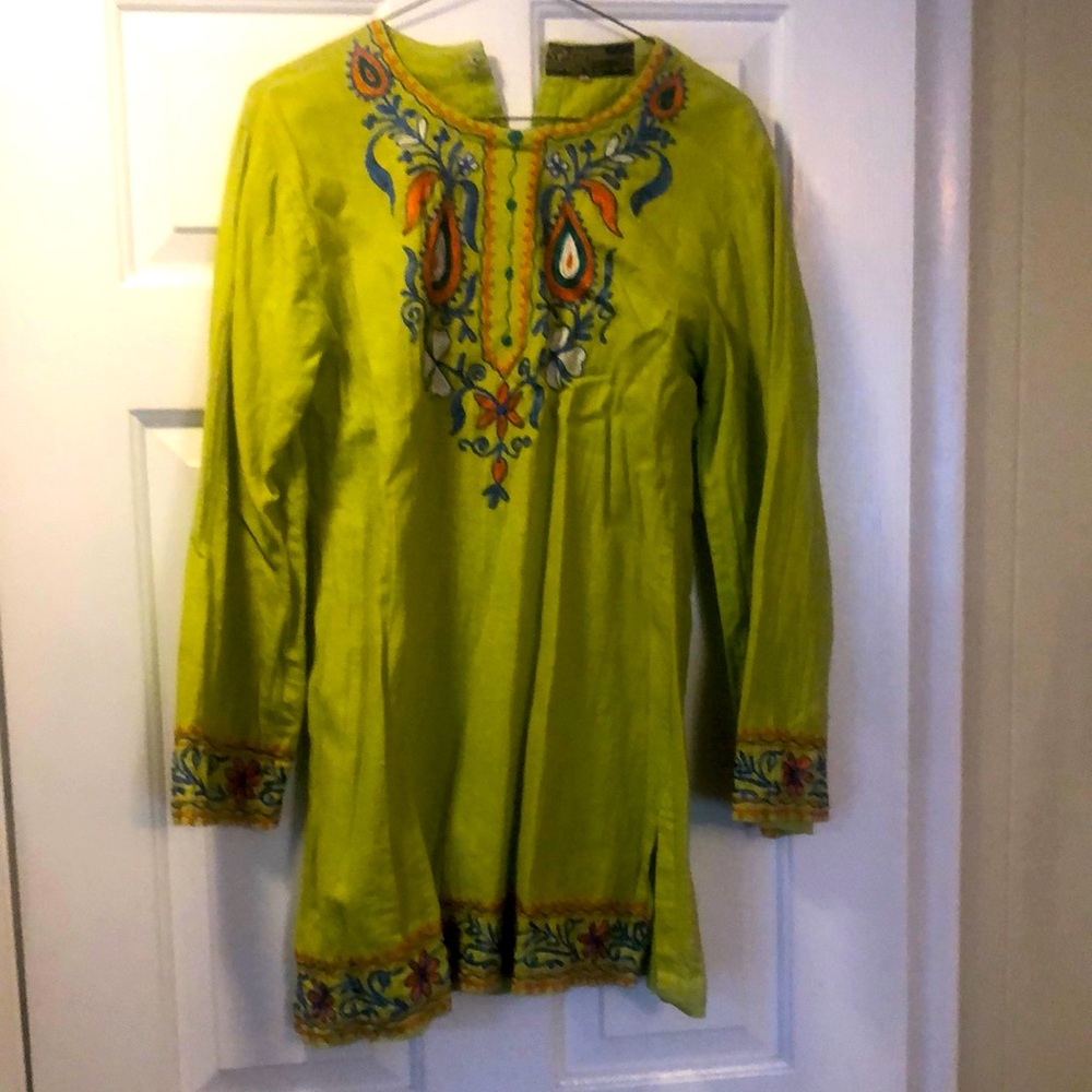 Colorful embroidered 1960s RETRO tunic top